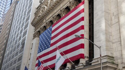 Wall Street Splits as Oil Surges and Chip Stocks Slide
