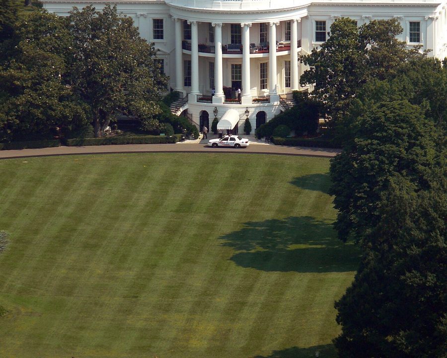 White House building exterior in Washington DC